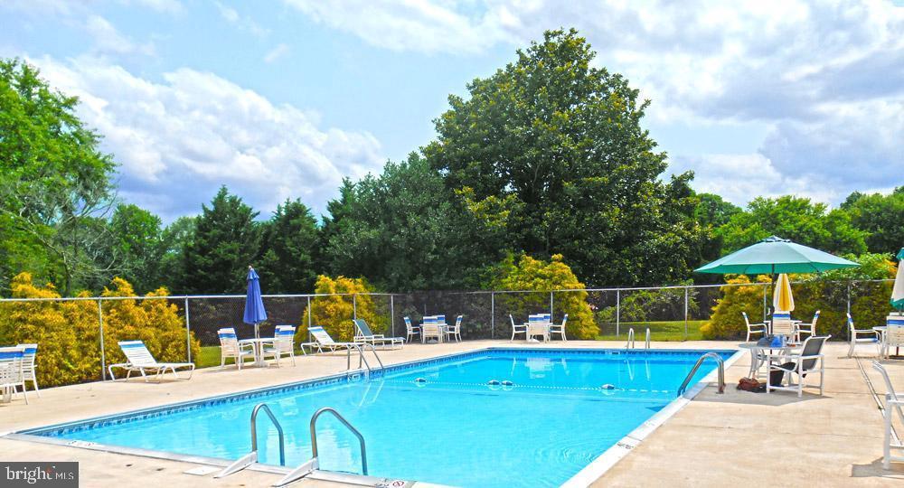 MARINERS COVE - Residential