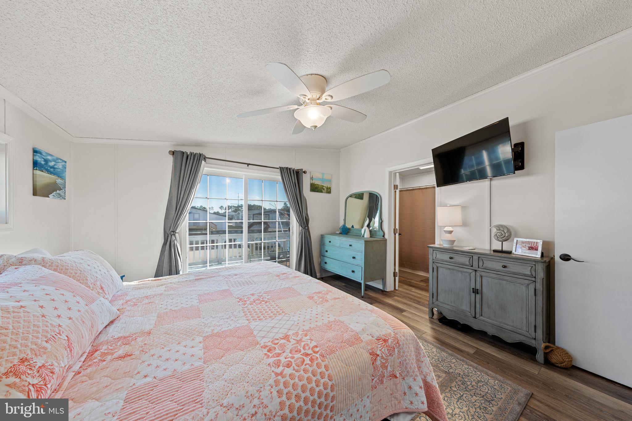 MARINERS COVE - Residential