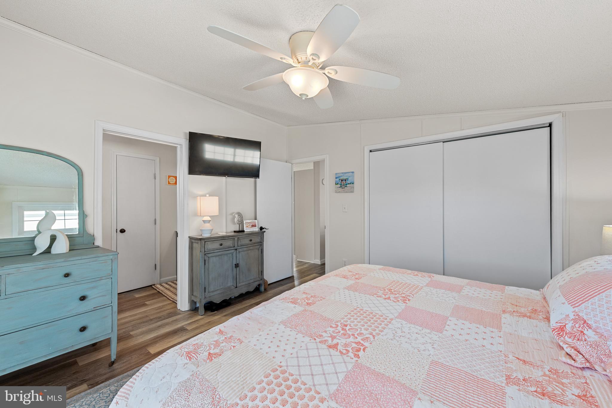 MARINERS COVE - Residential