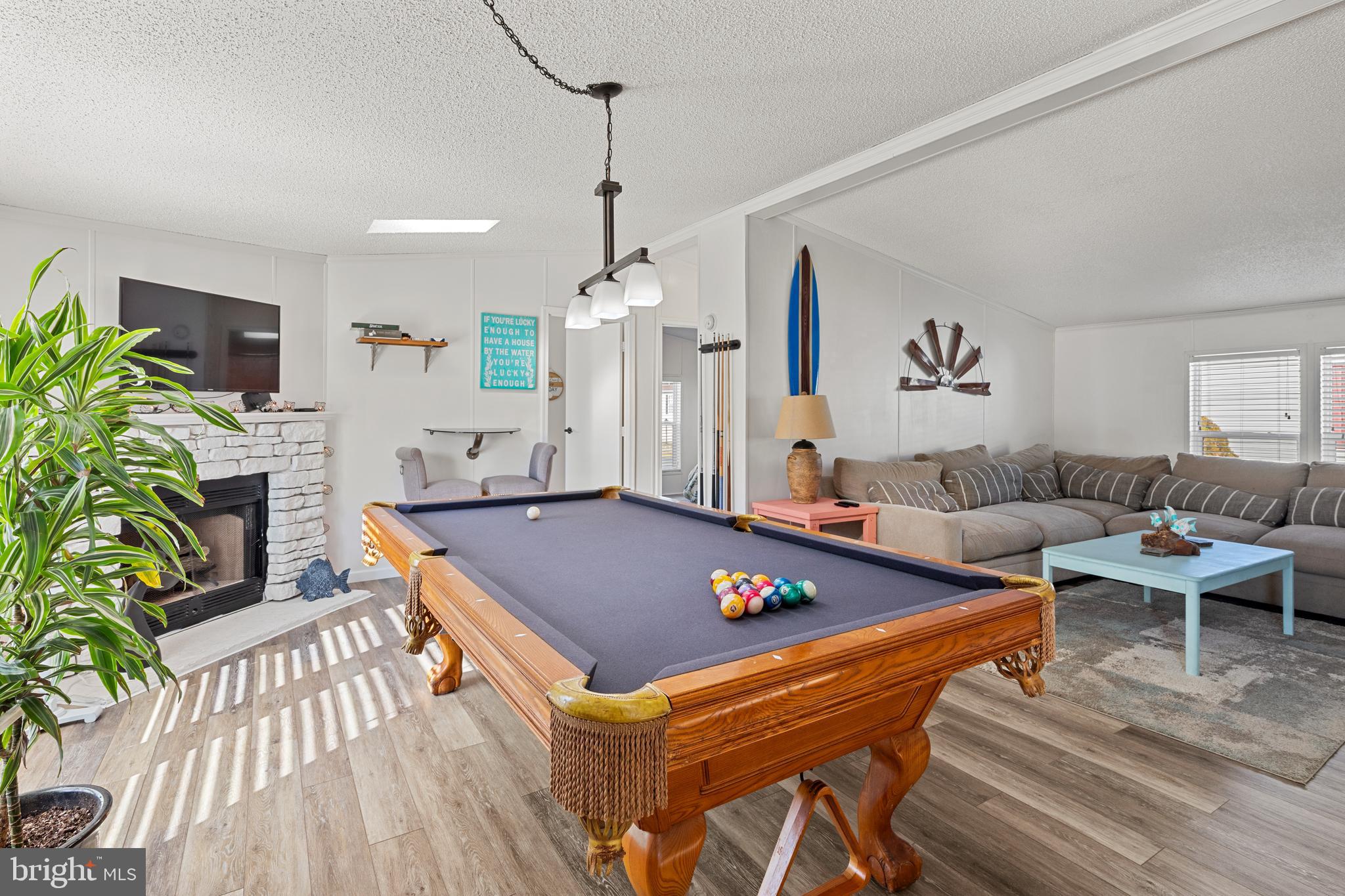 MARINERS COVE - Residential