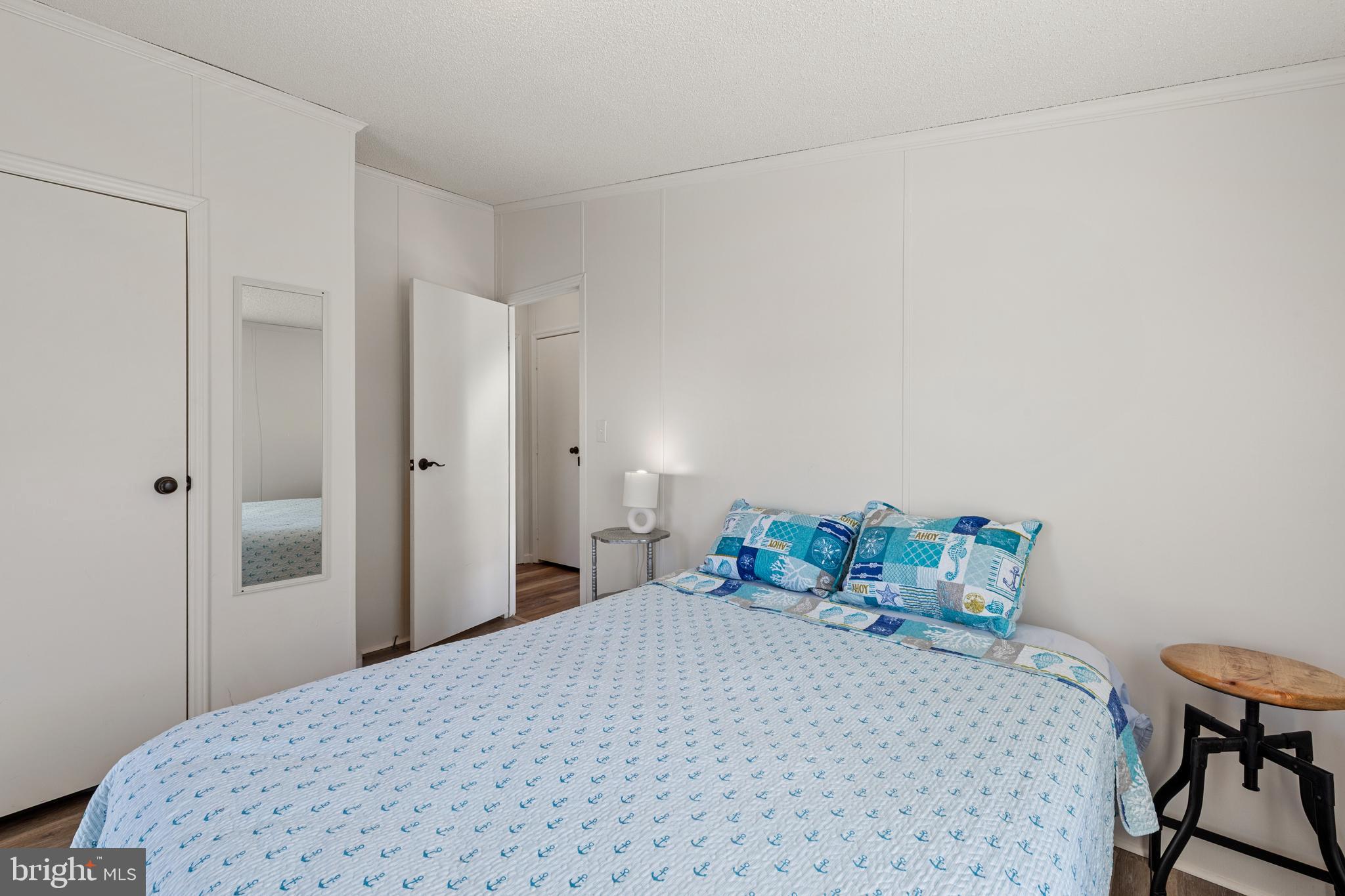 MARINERS COVE - Residential