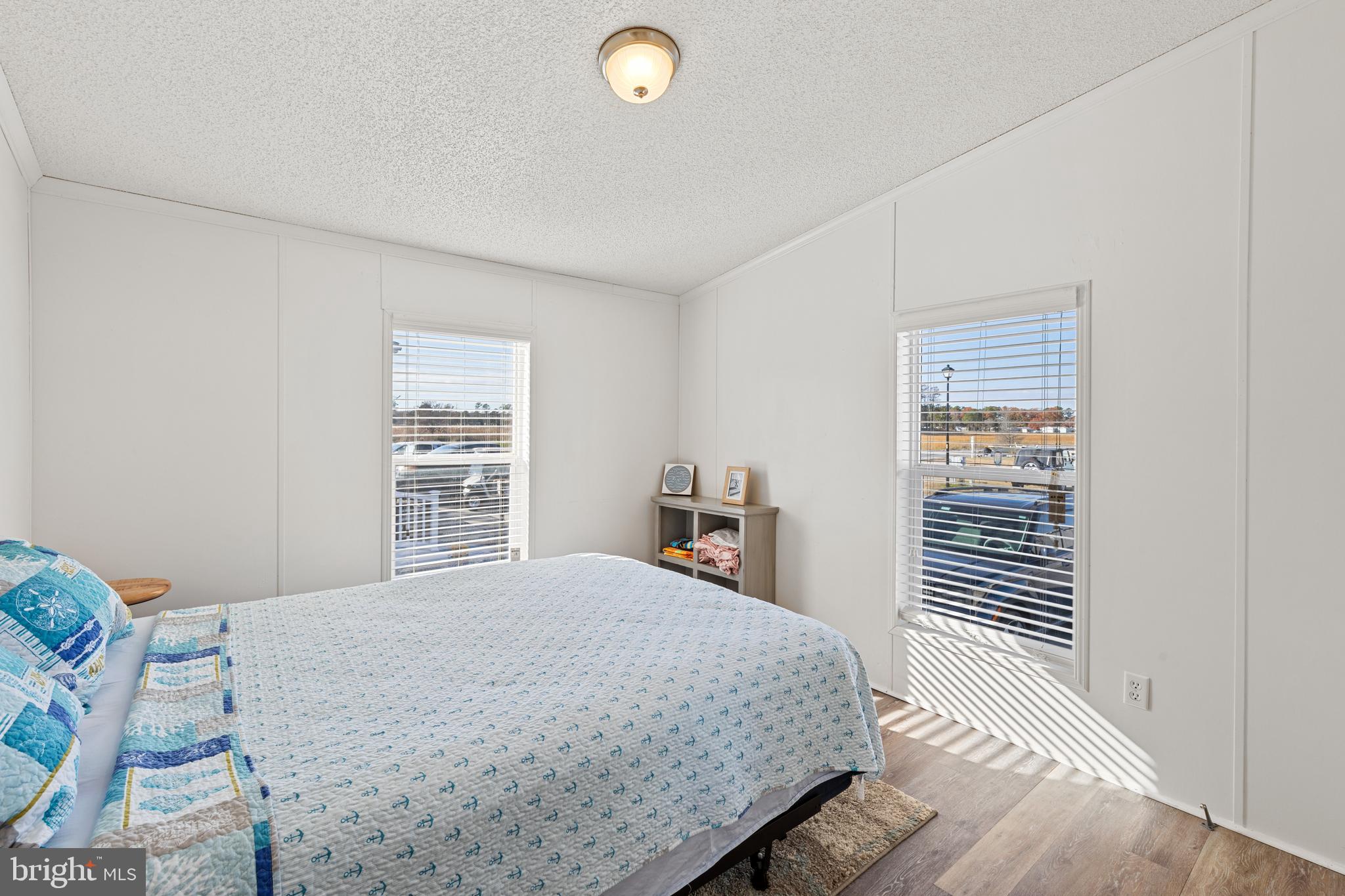 MARINERS COVE - Residential