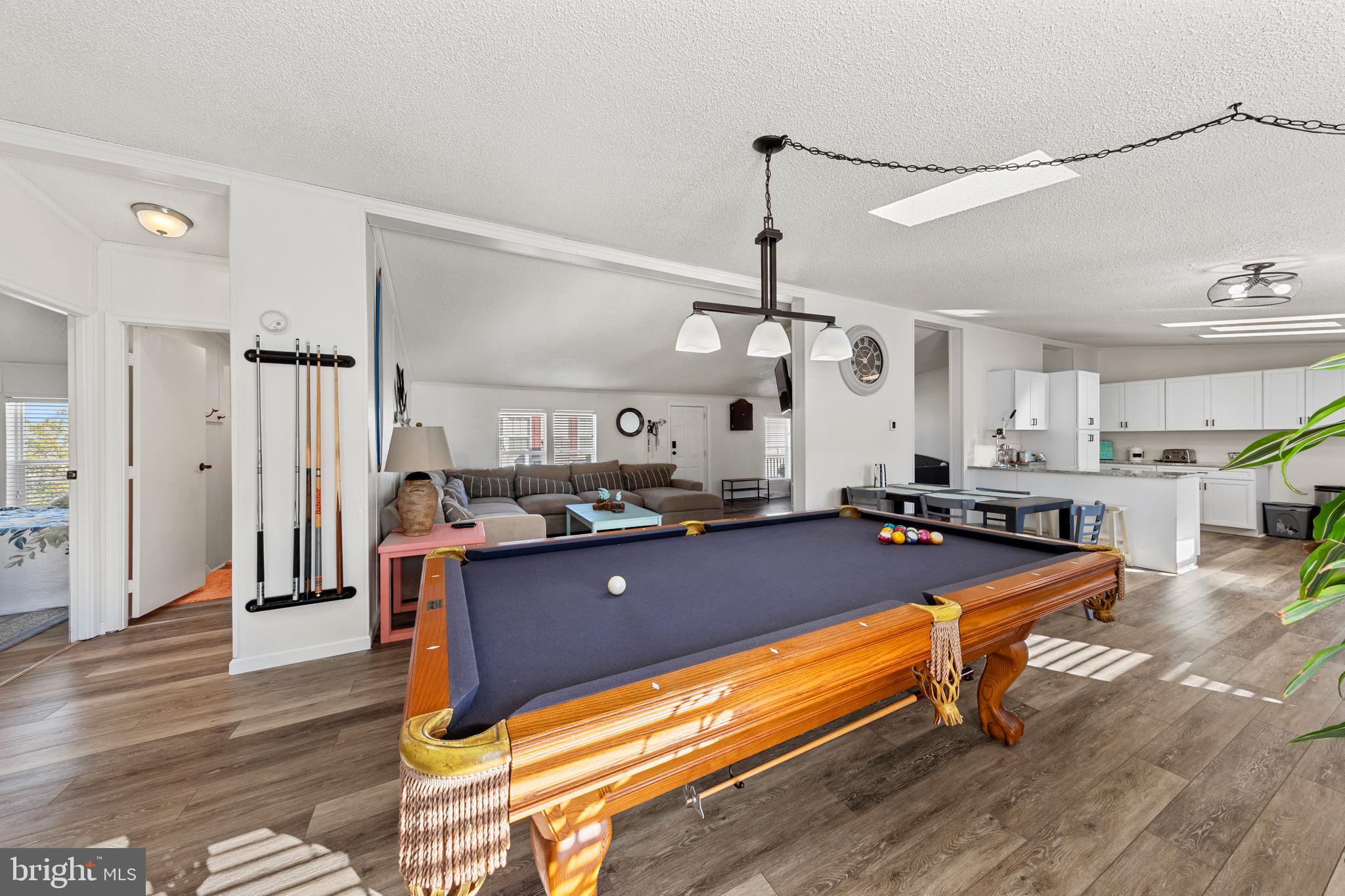 MARINERS COVE - Residential