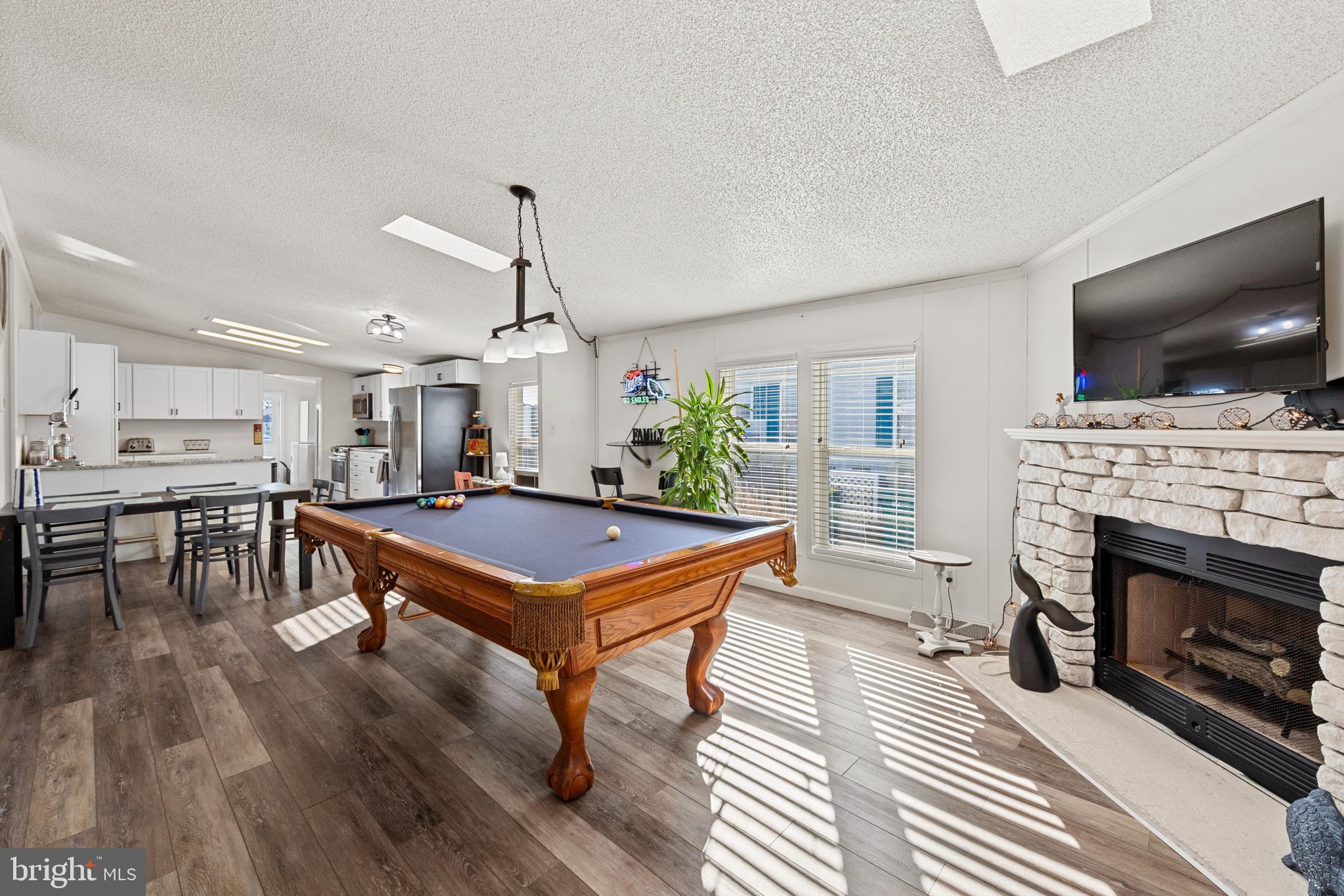 MARINERS COVE - Residential