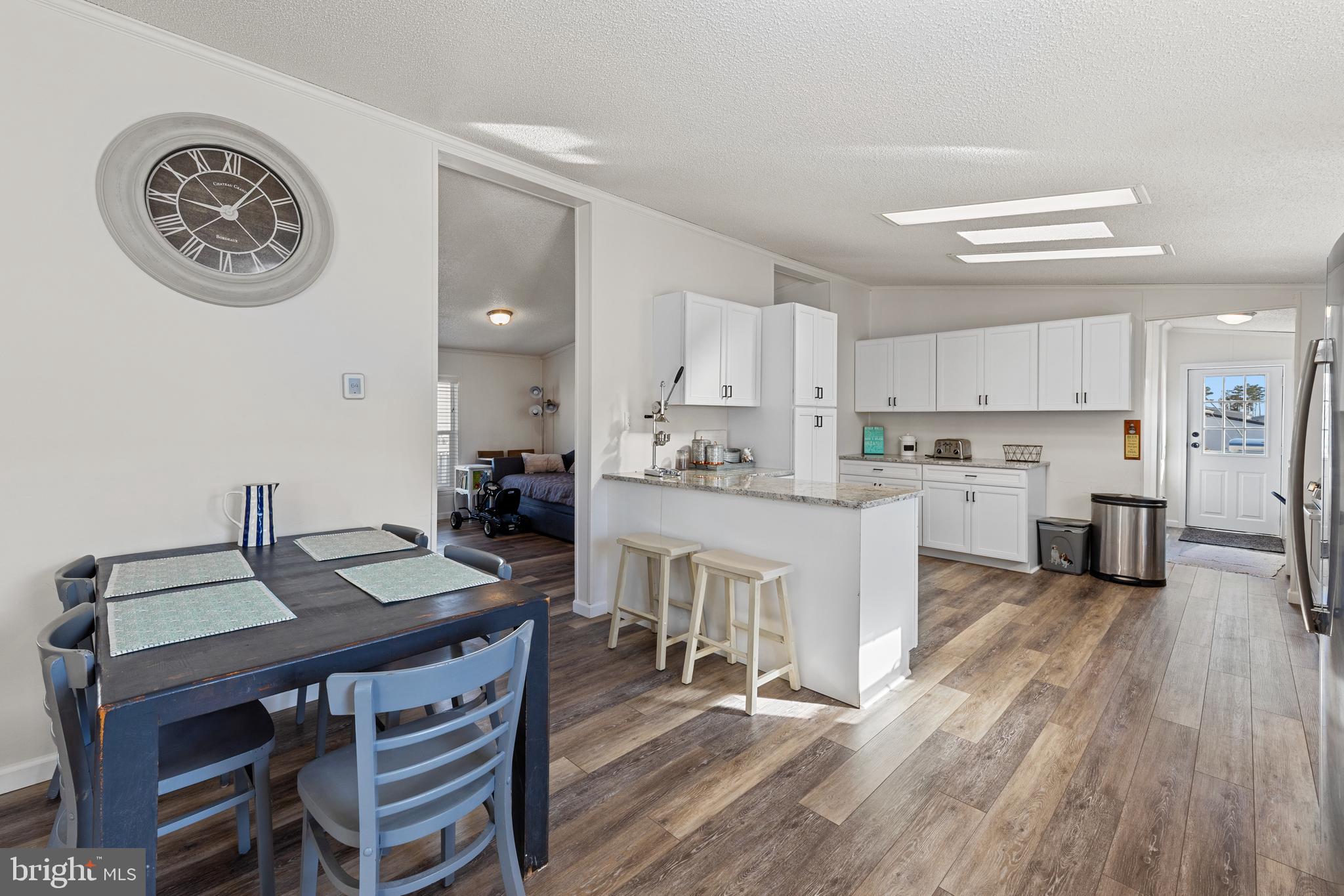 MARINERS COVE - Residential