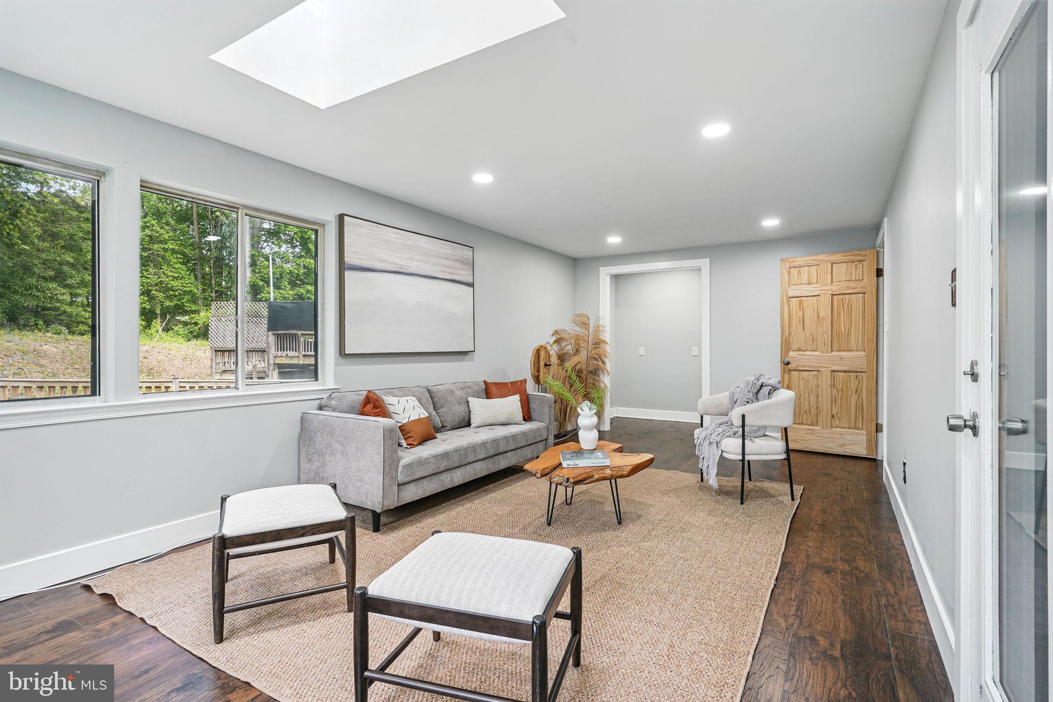 NEWPORT - Residential