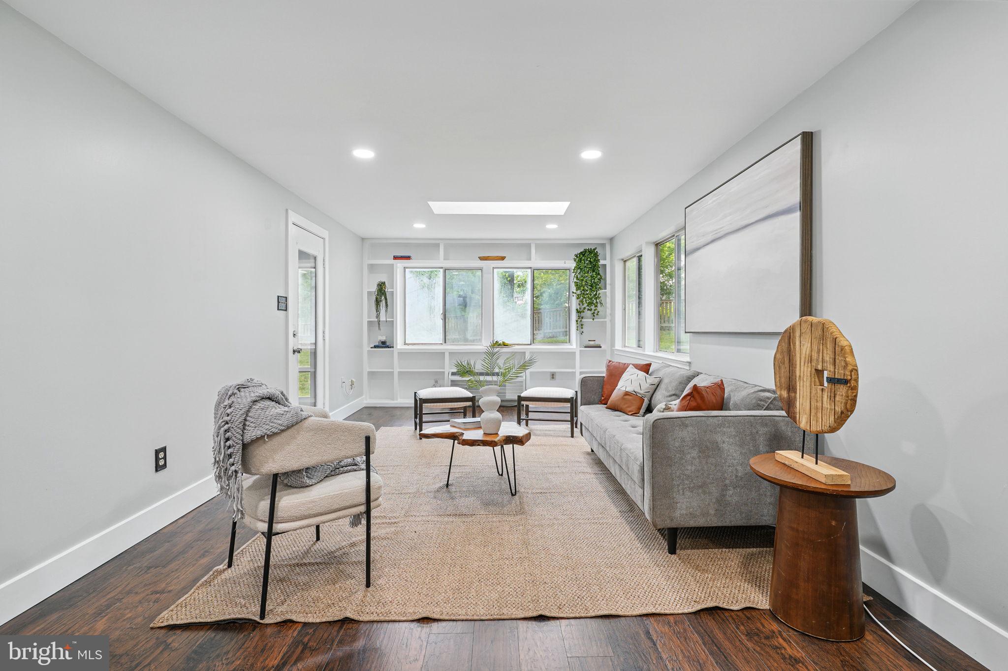 NEWPORT - Residential