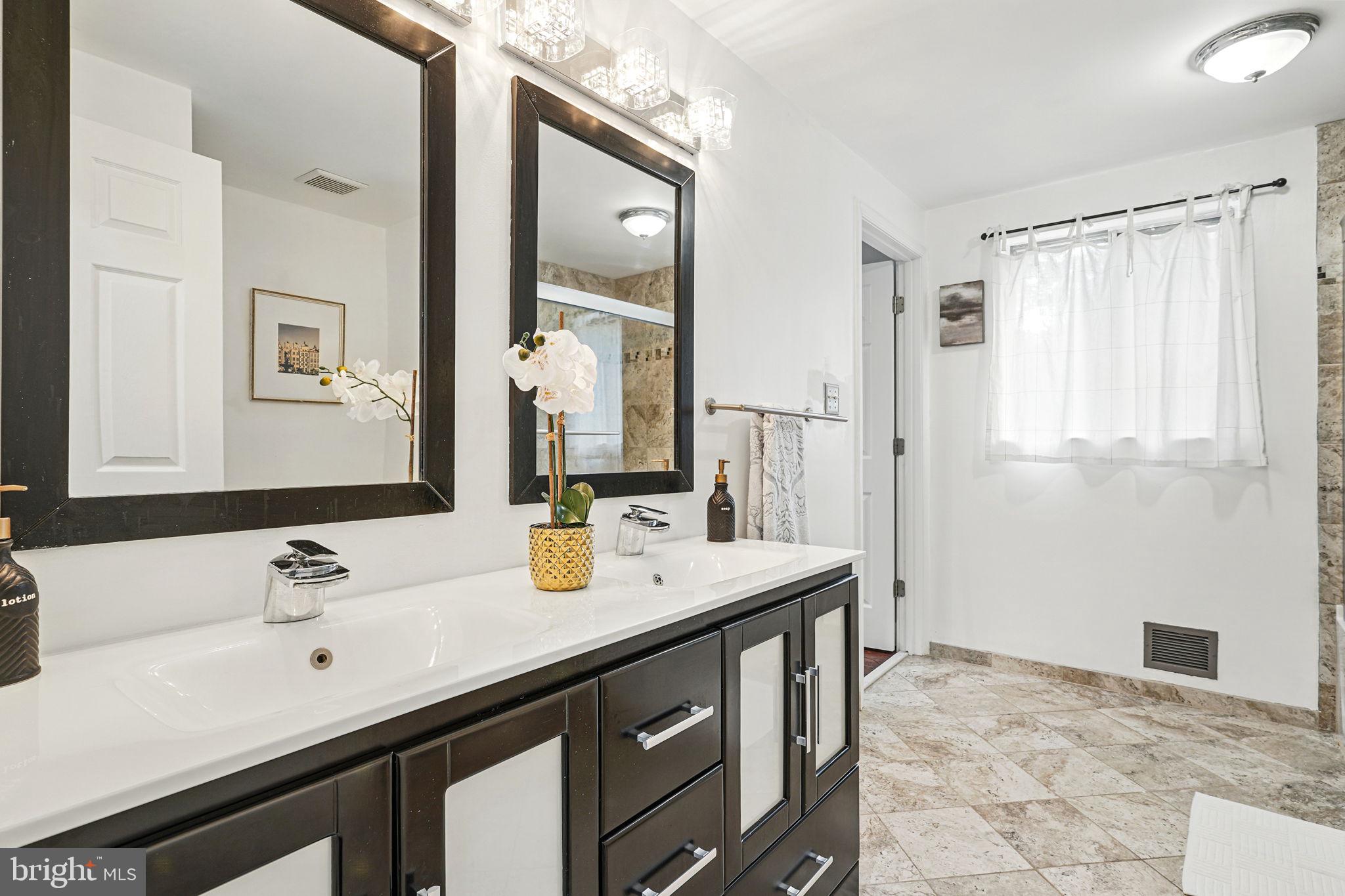 NEWPORT - Residential