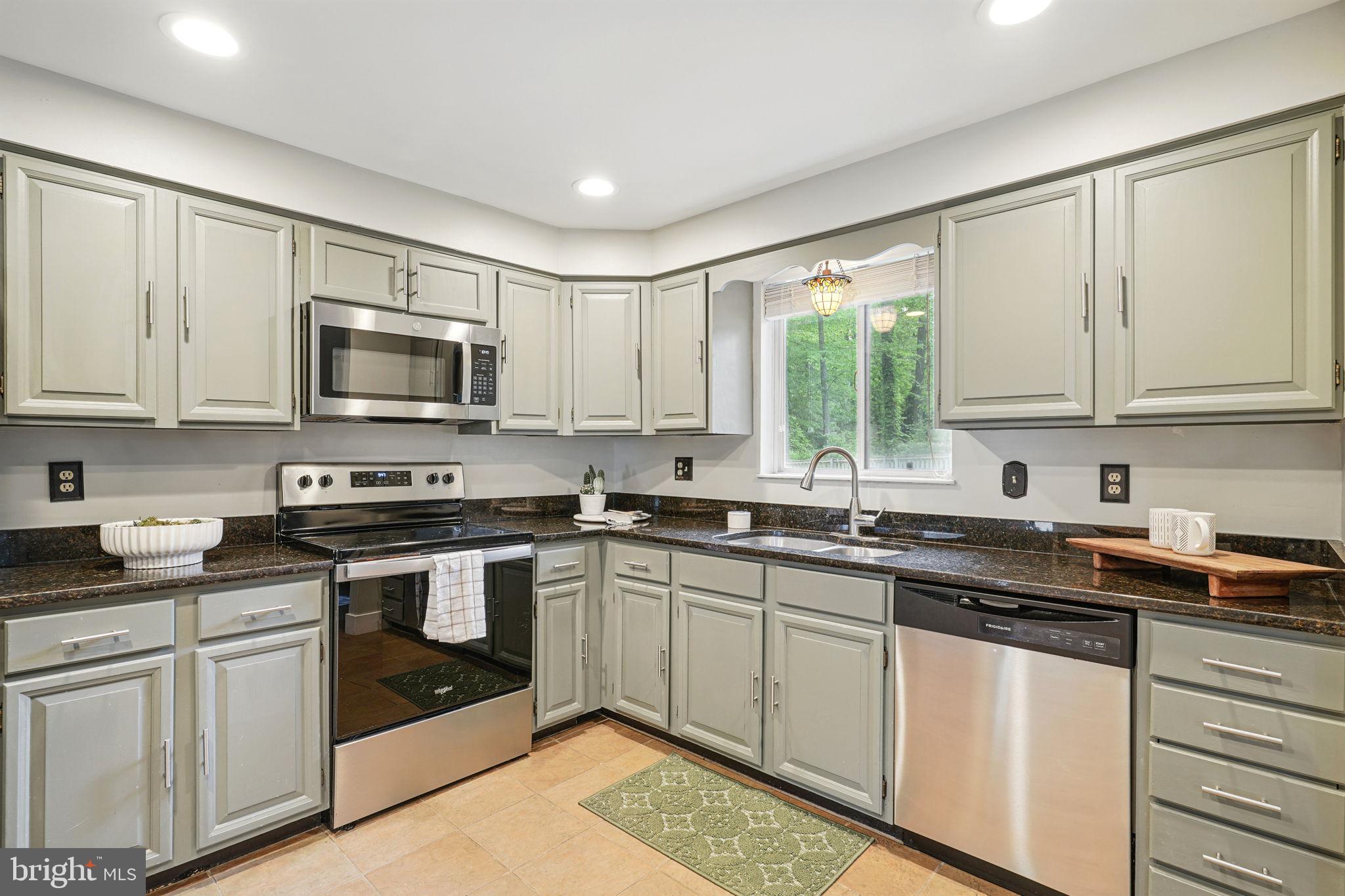 NEWPORT - Residential