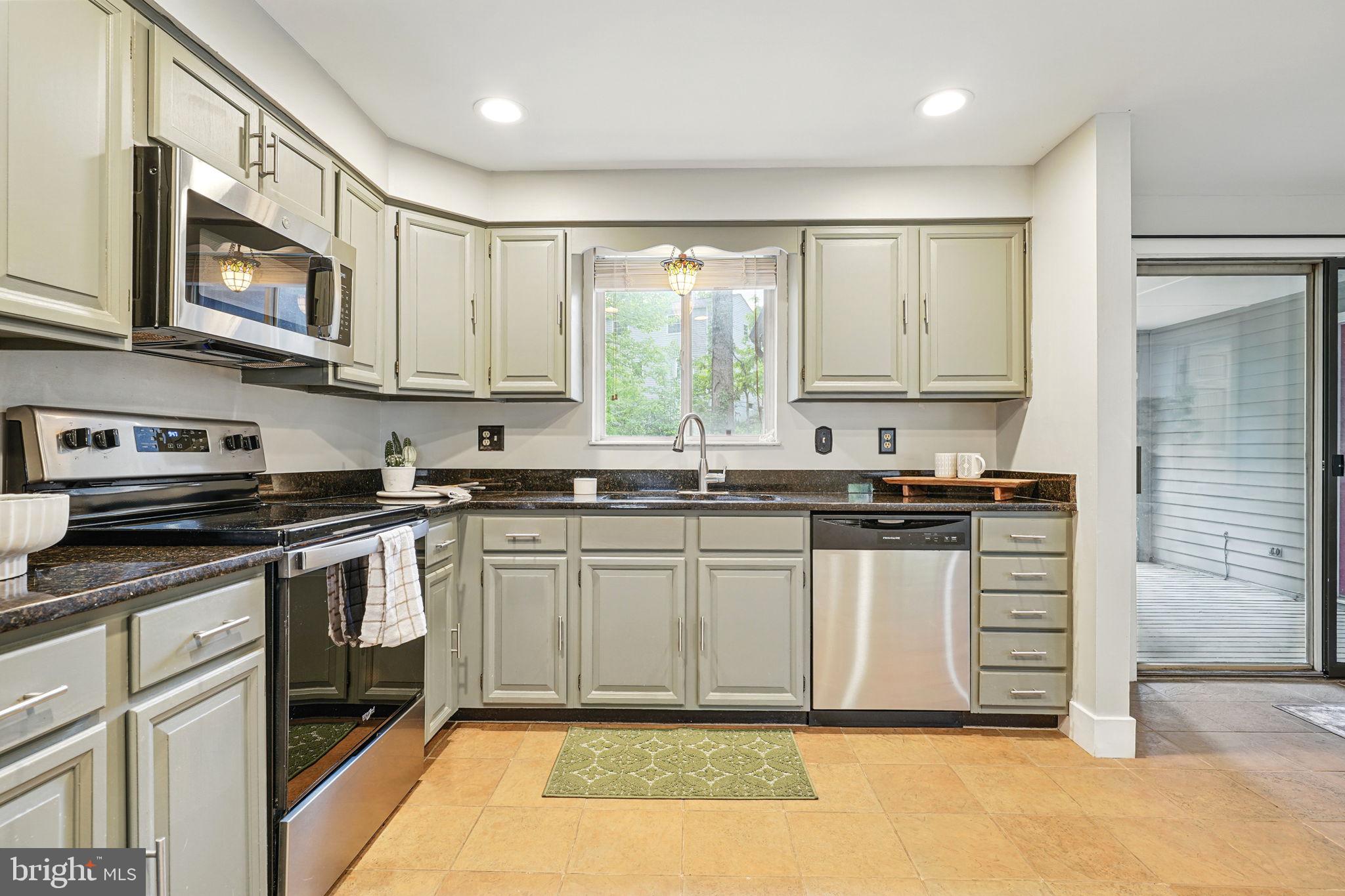 NEWPORT - Residential