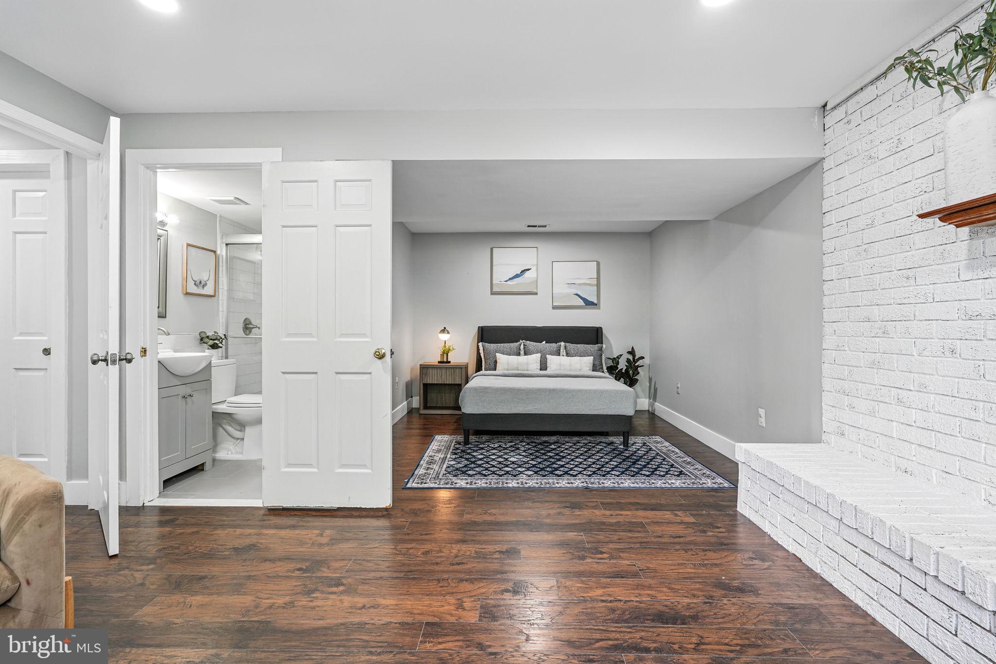 NEWPORT - Residential