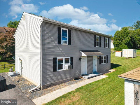 Multifamily For Sale - 33 W Pennsylvania Avenue<br/> STEWARTSTOWN, PA 17363