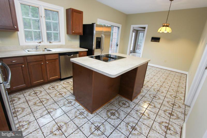 MURPHY HENRY S PROP - Residential