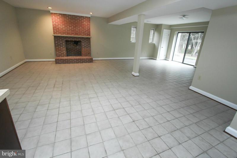 MURPHY HENRY S PROP - Residential