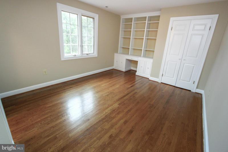 MURPHY HENRY S PROP - Residential