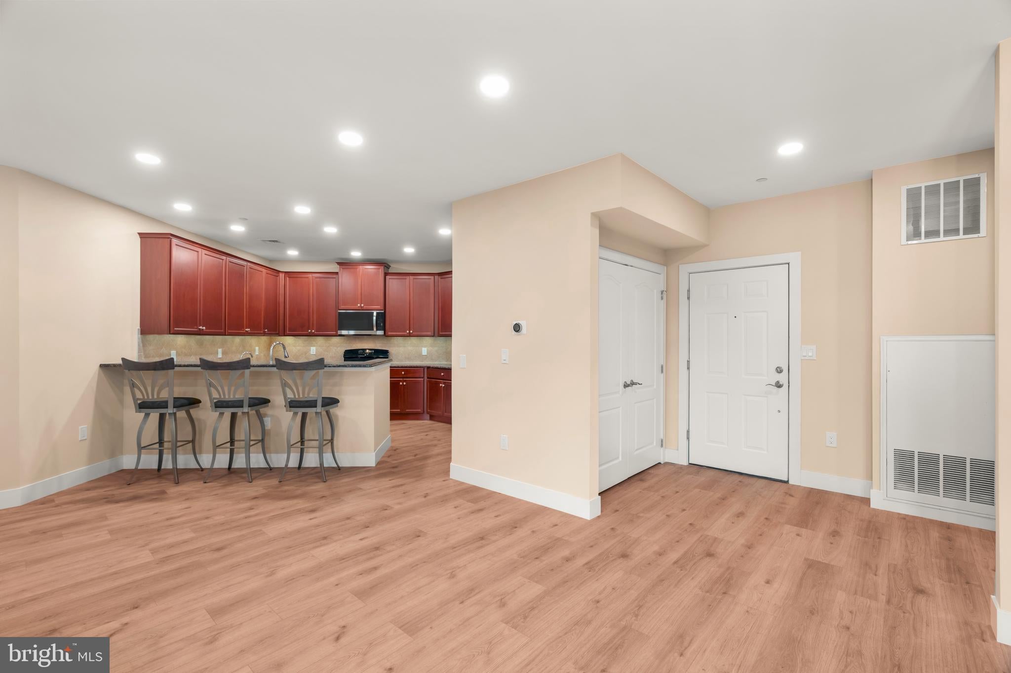 354 CARSON TERRACE