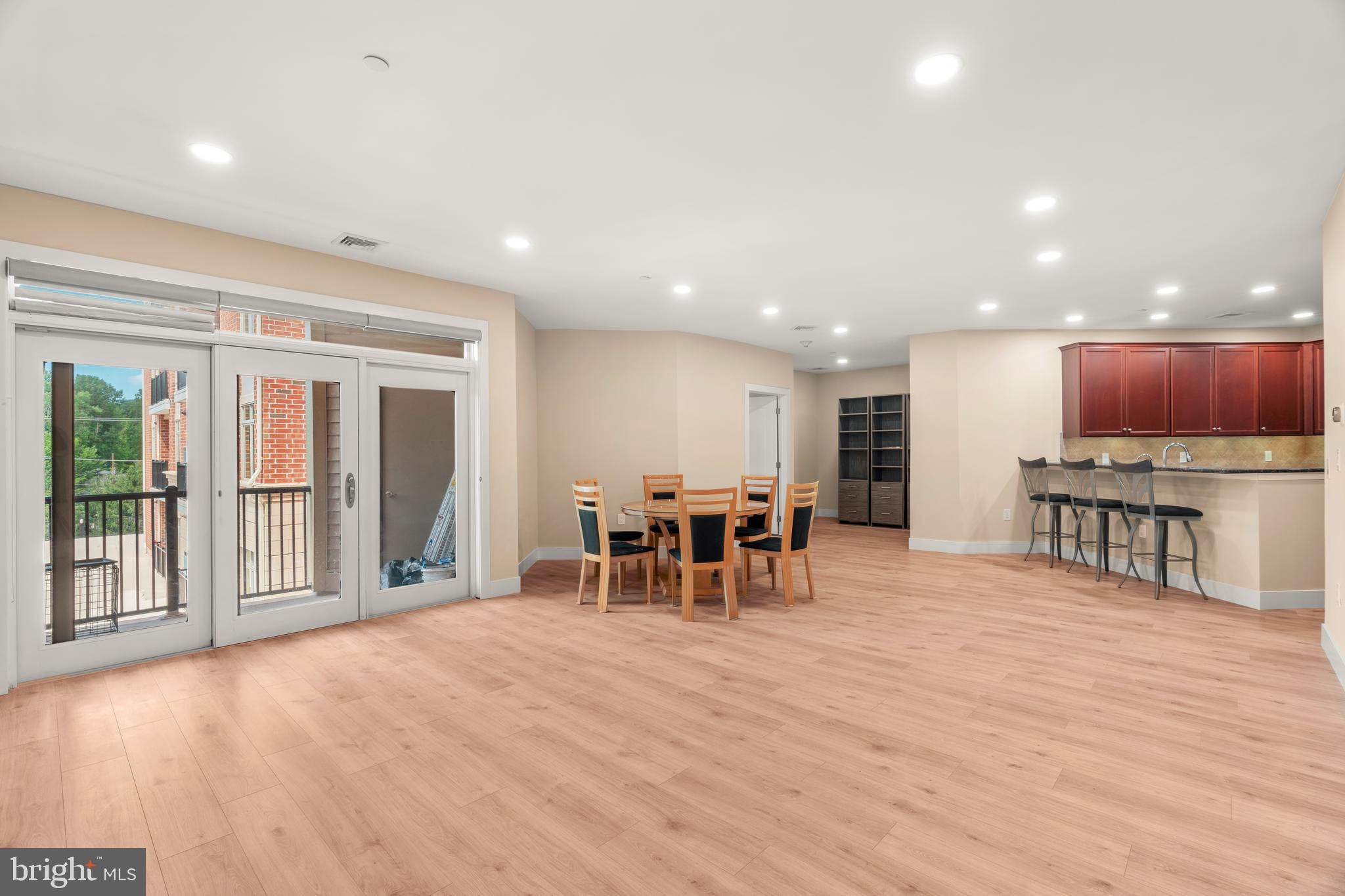 354 CARSON TERRACE