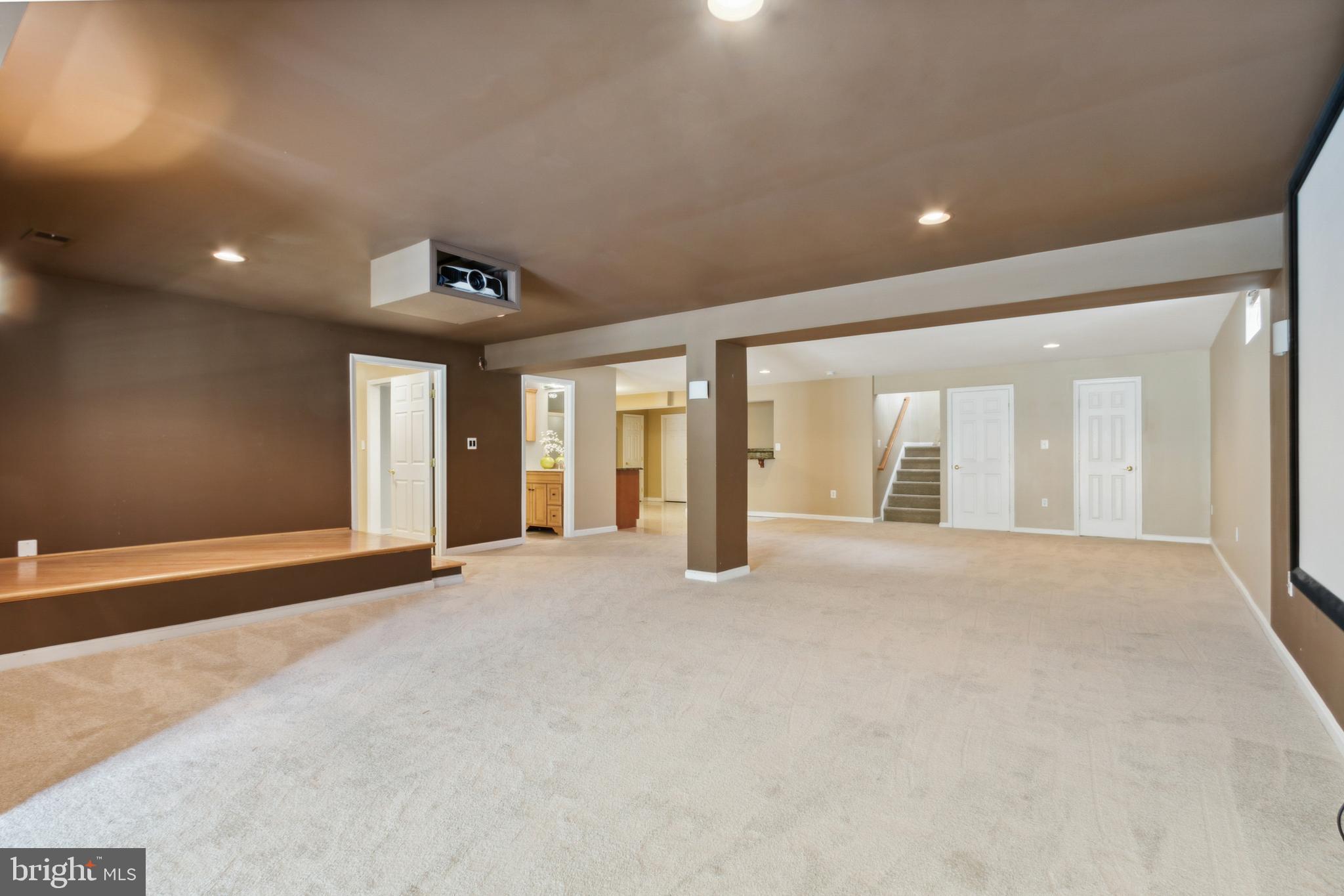 VINT HILL - Residential