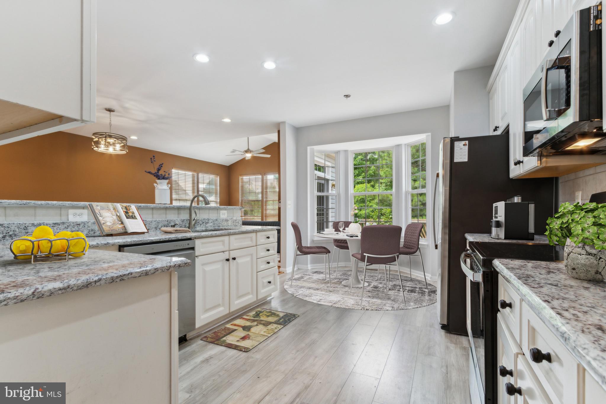 VINT HILL - Residential