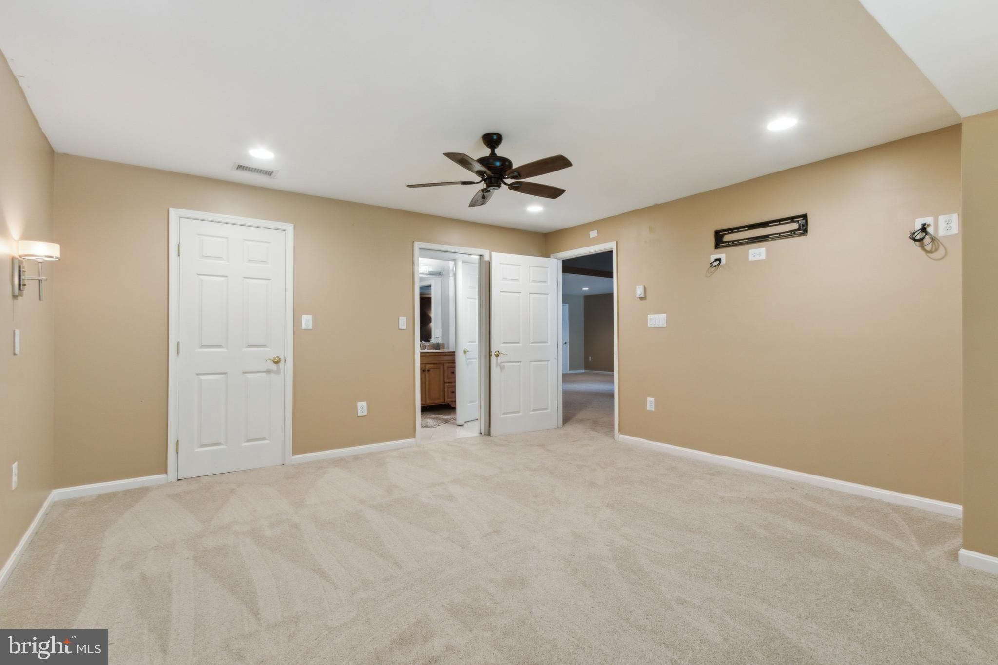 VINT HILL - Residential