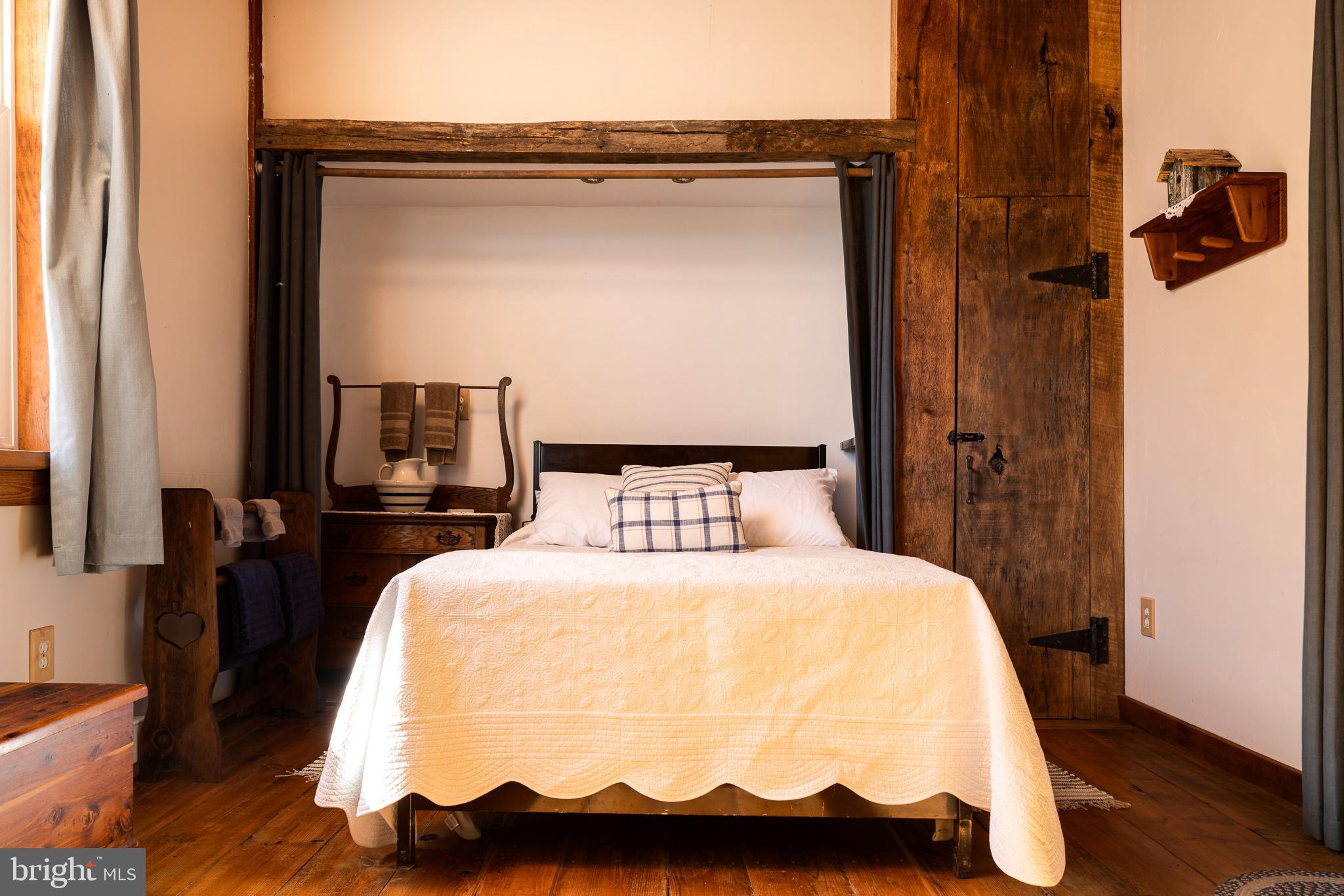 20 ACRE WOODS - Residential