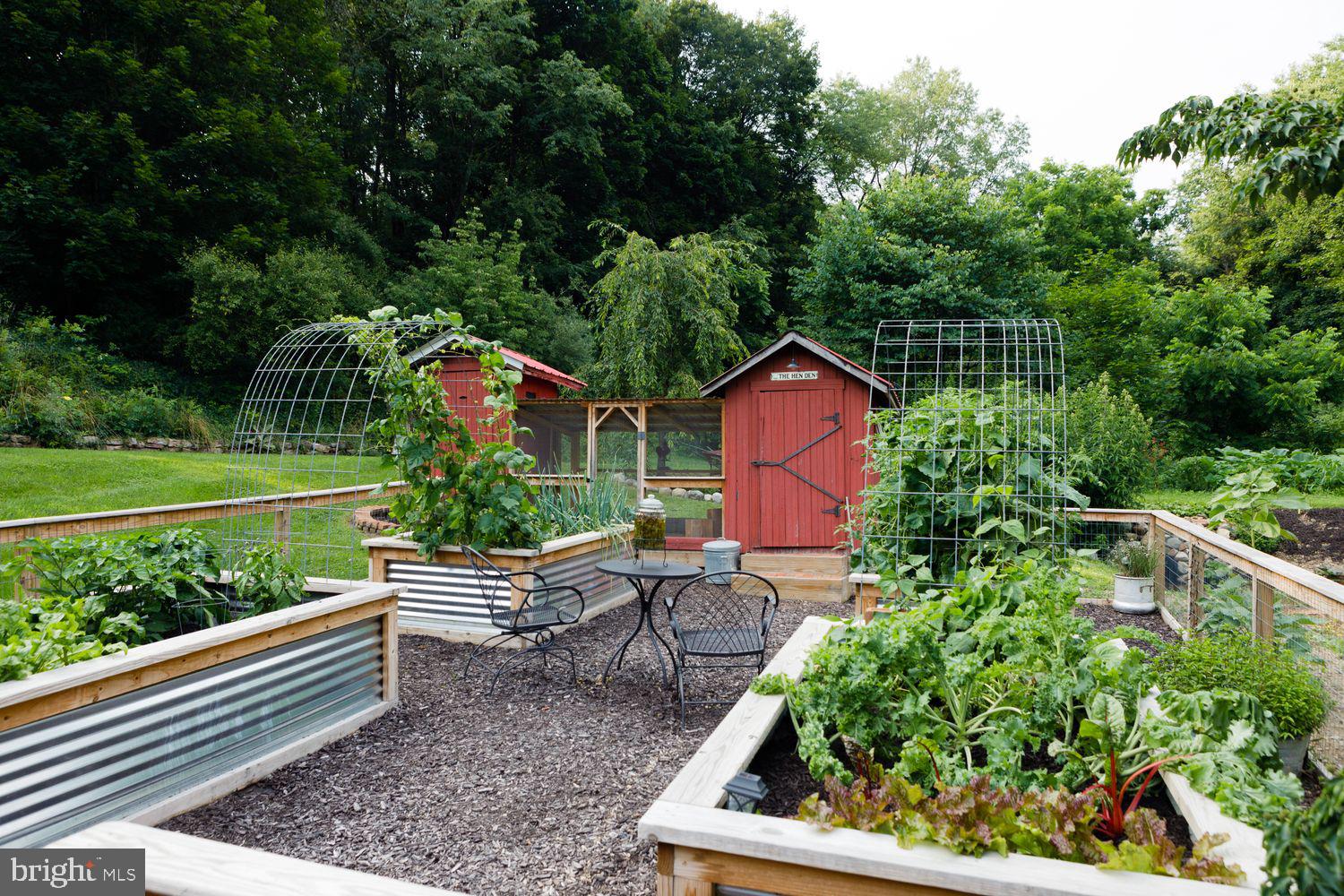 20 ACRE WOODS - Residential