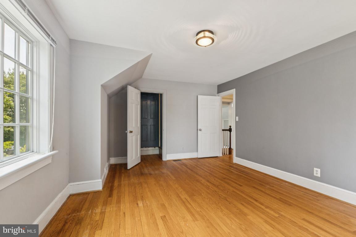 TARA - LEEWAY HEIGHTS - Residential Lease