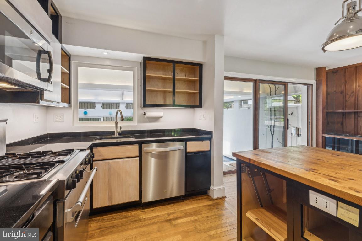 TARA - LEEWAY HEIGHTS - Residential Lease