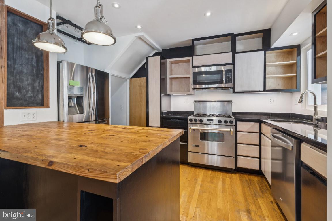 TARA - LEEWAY HEIGHTS - Residential Lease