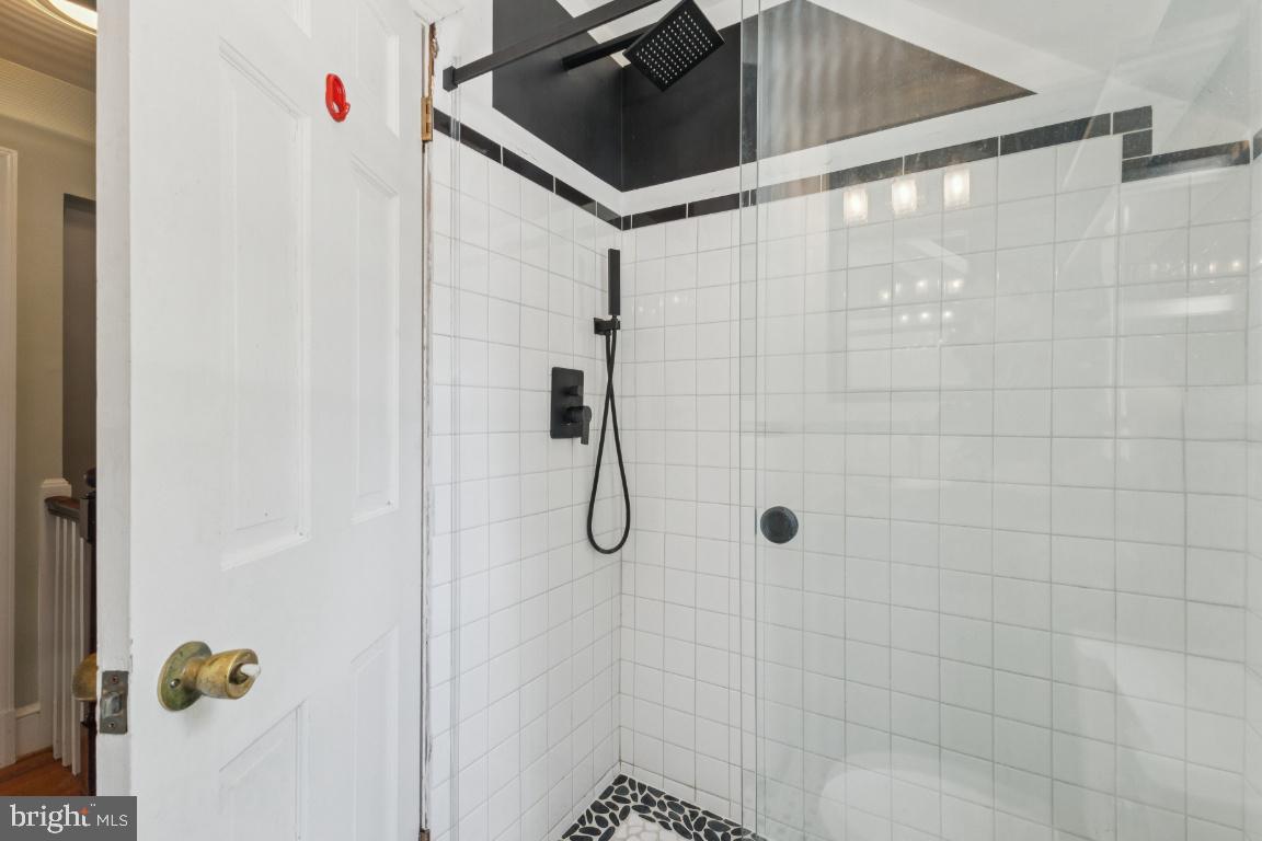 TARA - LEEWAY HEIGHTS - Residential Lease