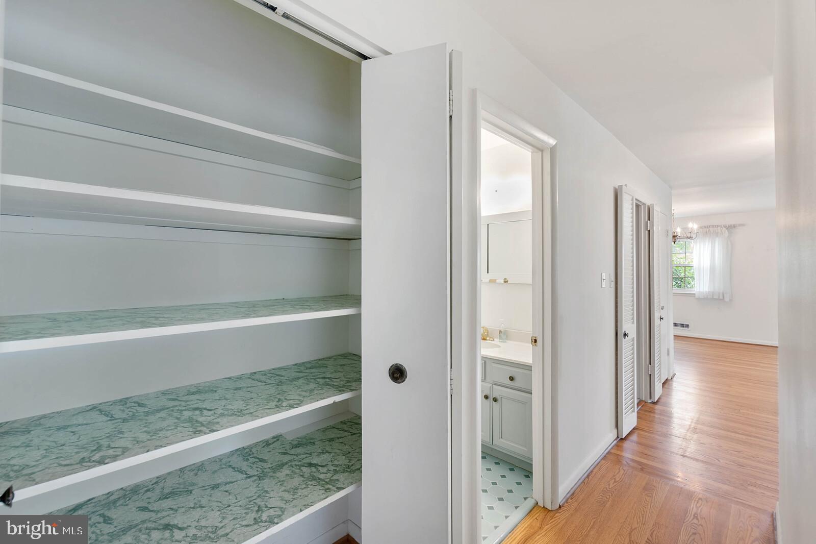 RIVERSIDE ESTATES - Residential