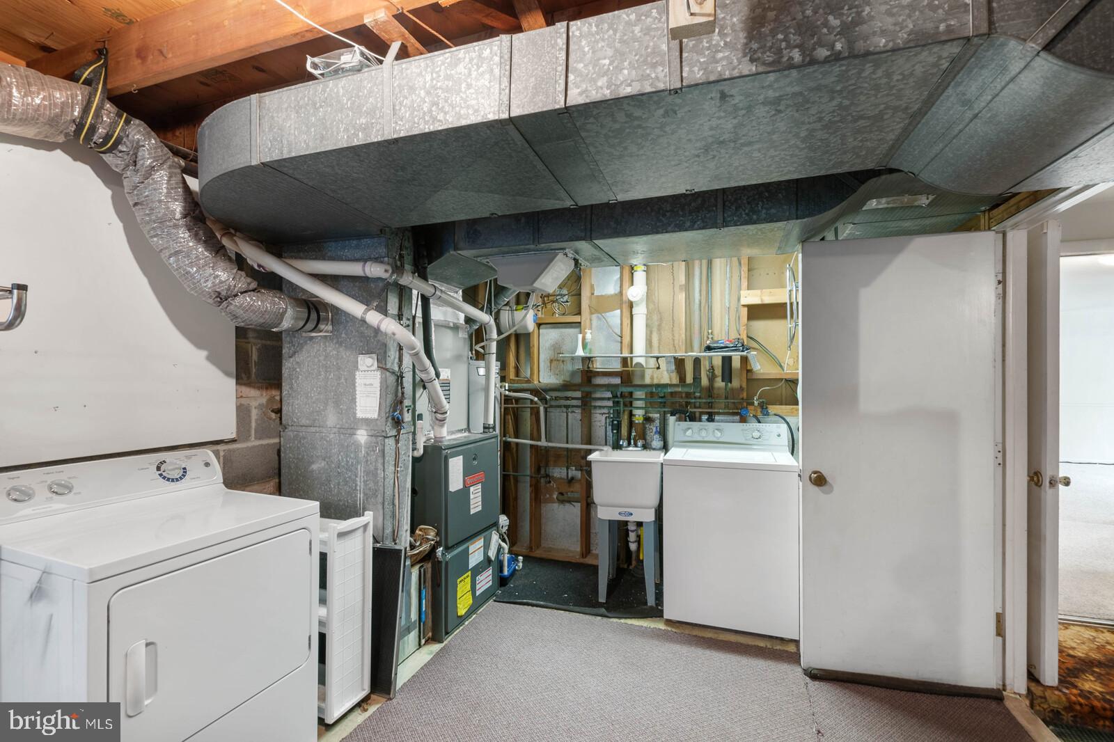 RIVERSIDE ESTATES - Residential