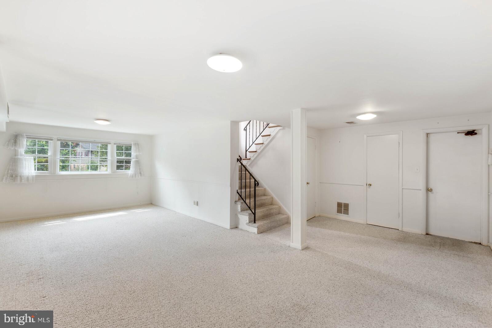 RIVERSIDE ESTATES - Residential