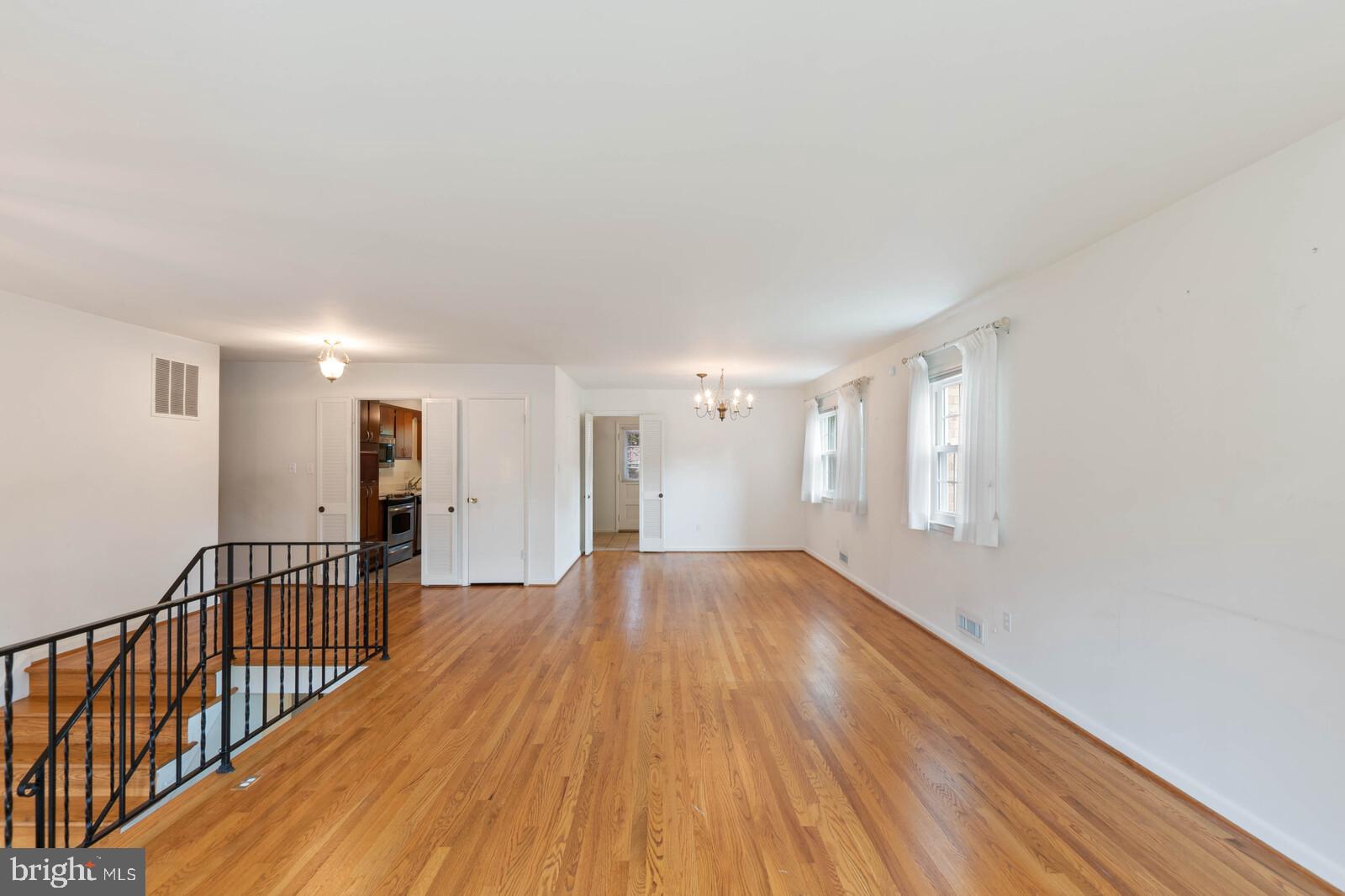 RIVERSIDE ESTATES - Residential