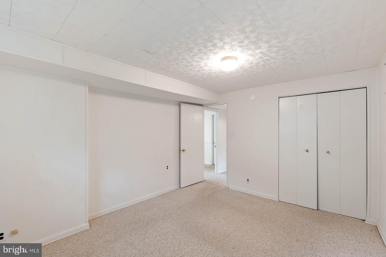 RIVERSIDE ESTATES - Residential