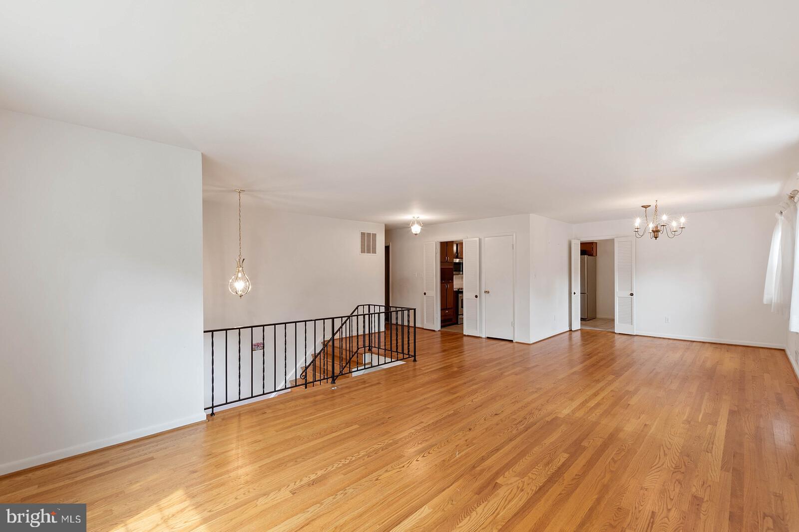 RIVERSIDE ESTATES - Residential