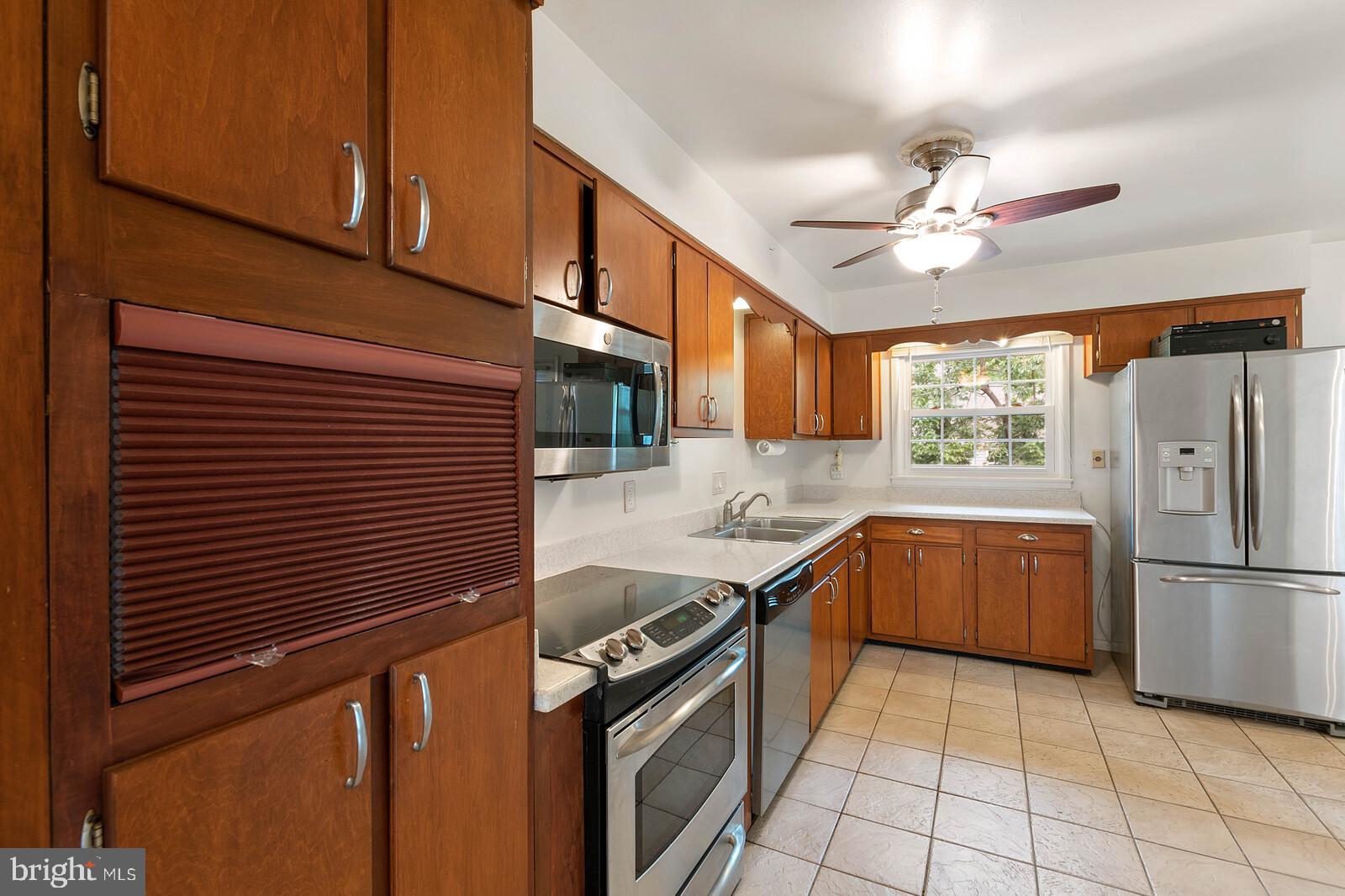 RIVERSIDE ESTATES - Residential