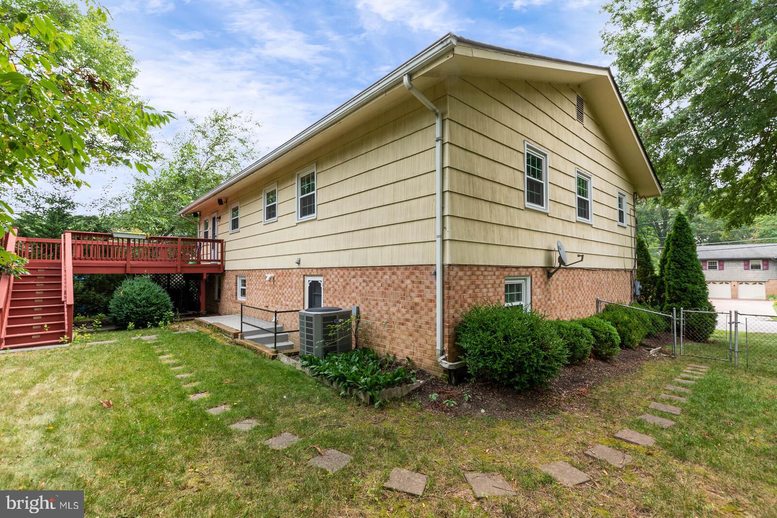 RIVERSIDE ESTATES - Residential