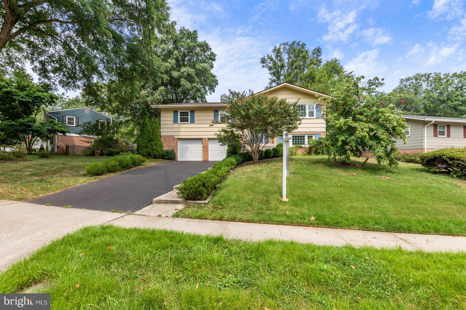 RIVERSIDE ESTATES - Residential