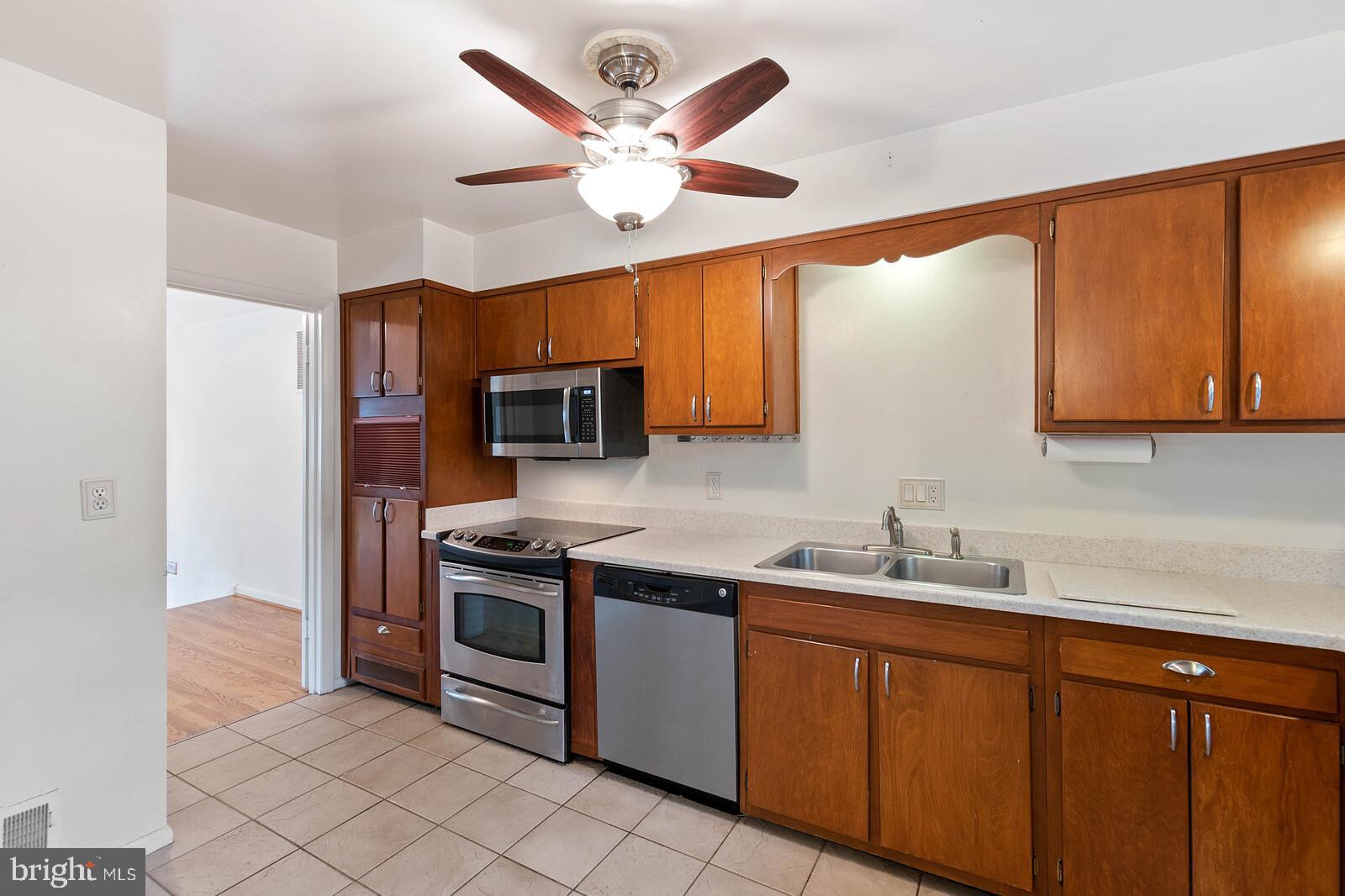 RIVERSIDE ESTATES - Residential