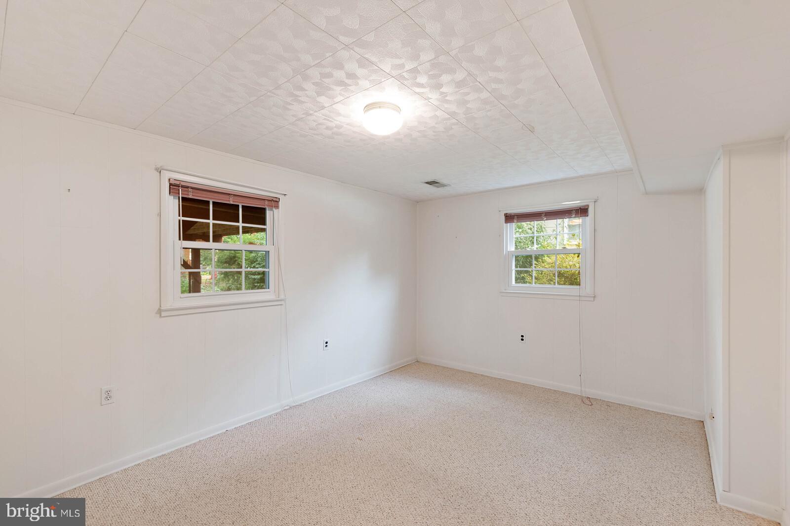 RIVERSIDE ESTATES - Residential