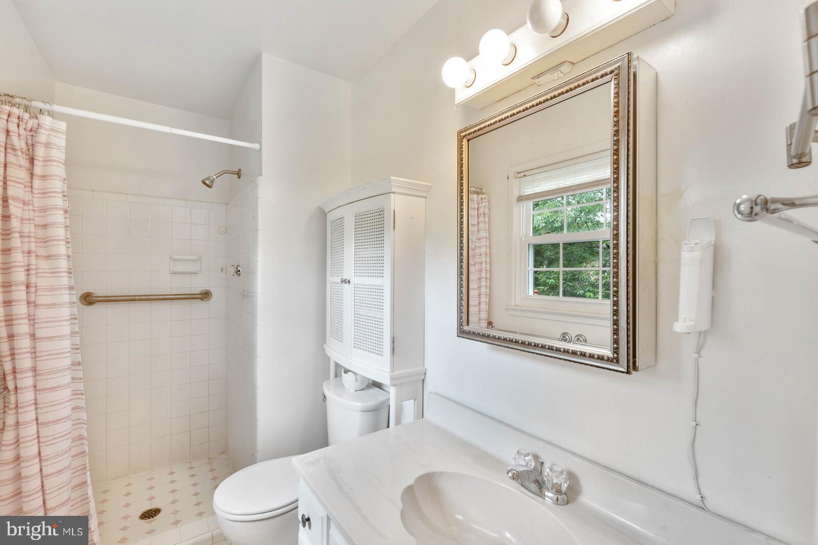 RIVERSIDE ESTATES - Residential