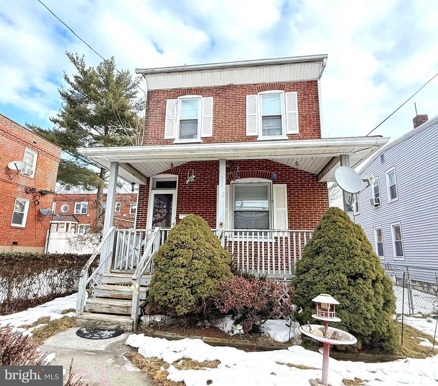 Here is a great opportunity to own a charming single house in Crum Lynne, which is right next to very popular Ridley Park.  This home has a nice sized backyard plus 3 private parking spots adjacent to it.  The entire roof has been renewed 3 years ago (the monthly bill is available to prove). Moreover, there are plenty of street parking spots. Neighboring nice and quiet streets in the back. The central air system is only 4 years old.  The water heater is less than 3 years old.   From the front of the house, there are stone step*+s-s and a cute paved front yard. Through the front porch, you will enter the spacious living room where family and friends can enjoy their time together. A large sized dining room and kitchen will follow.  There is plenty of cabinet space in the kitchen and a bonus pantry area in the back to store more food or kitchen appliances. A half bath is conveniently located in the back as well. 
On the second floor, there are 3 spacious bedrooms and a full bathroom. 
With a little touch using your own decoration ideas, this house can be your dream house!  Must see!  (Note: There is a hole on the ceiling in the kitchen that was made to fix the pipe.  The main bedroom has holes as well. A leakage happened about 4 years ago and the roof has been completely renewed right after.)  The sale is "as is".