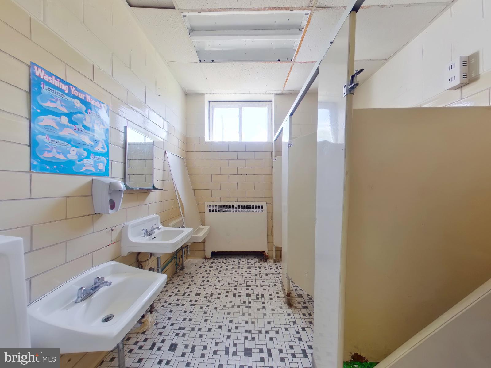 WYNNEFIELD - Commercial Sale