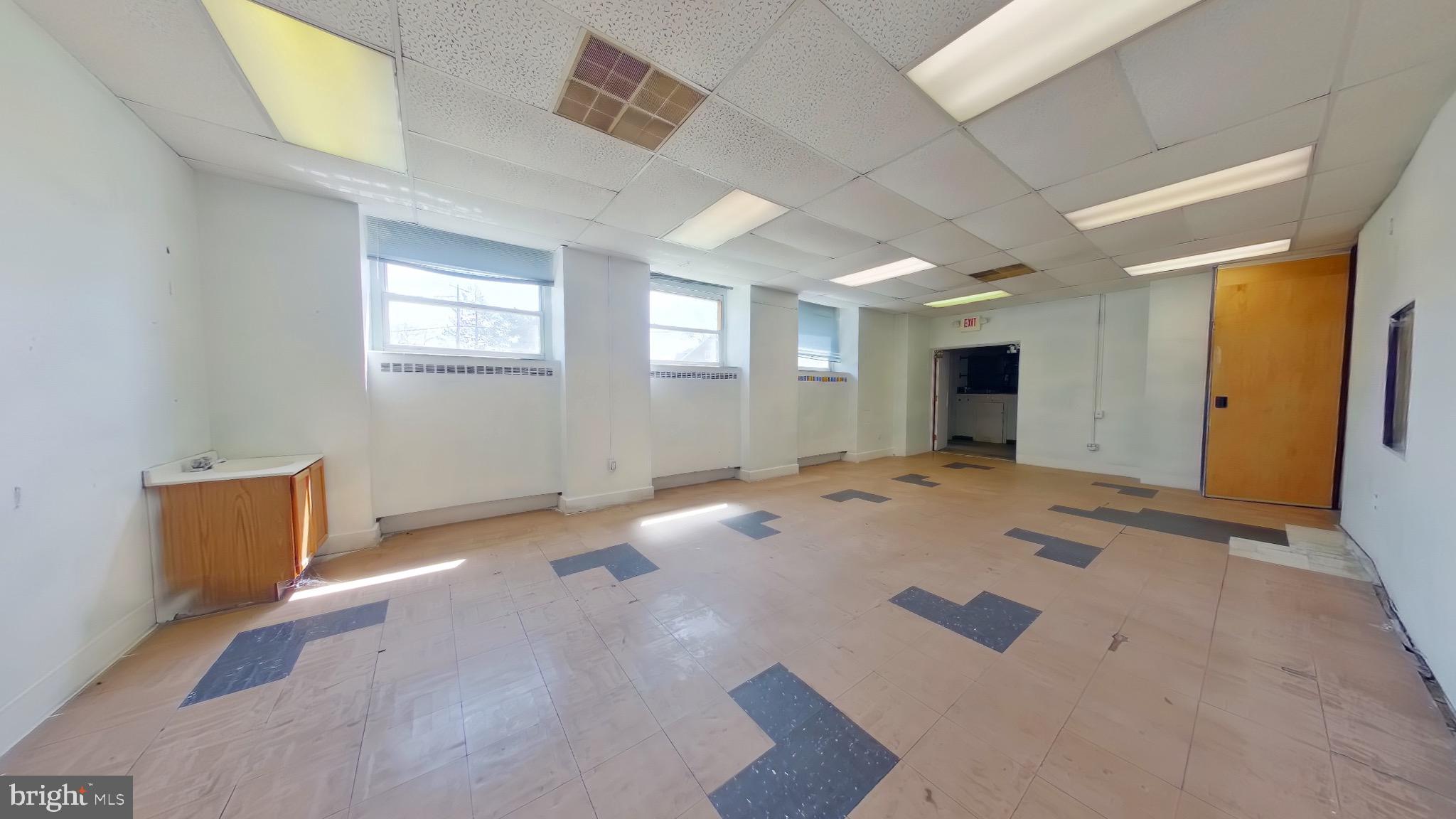 WYNNEFIELD - Commercial Sale