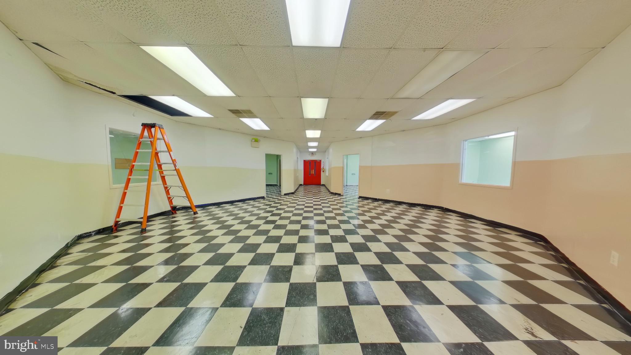 WYNNEFIELD - Commercial Sale