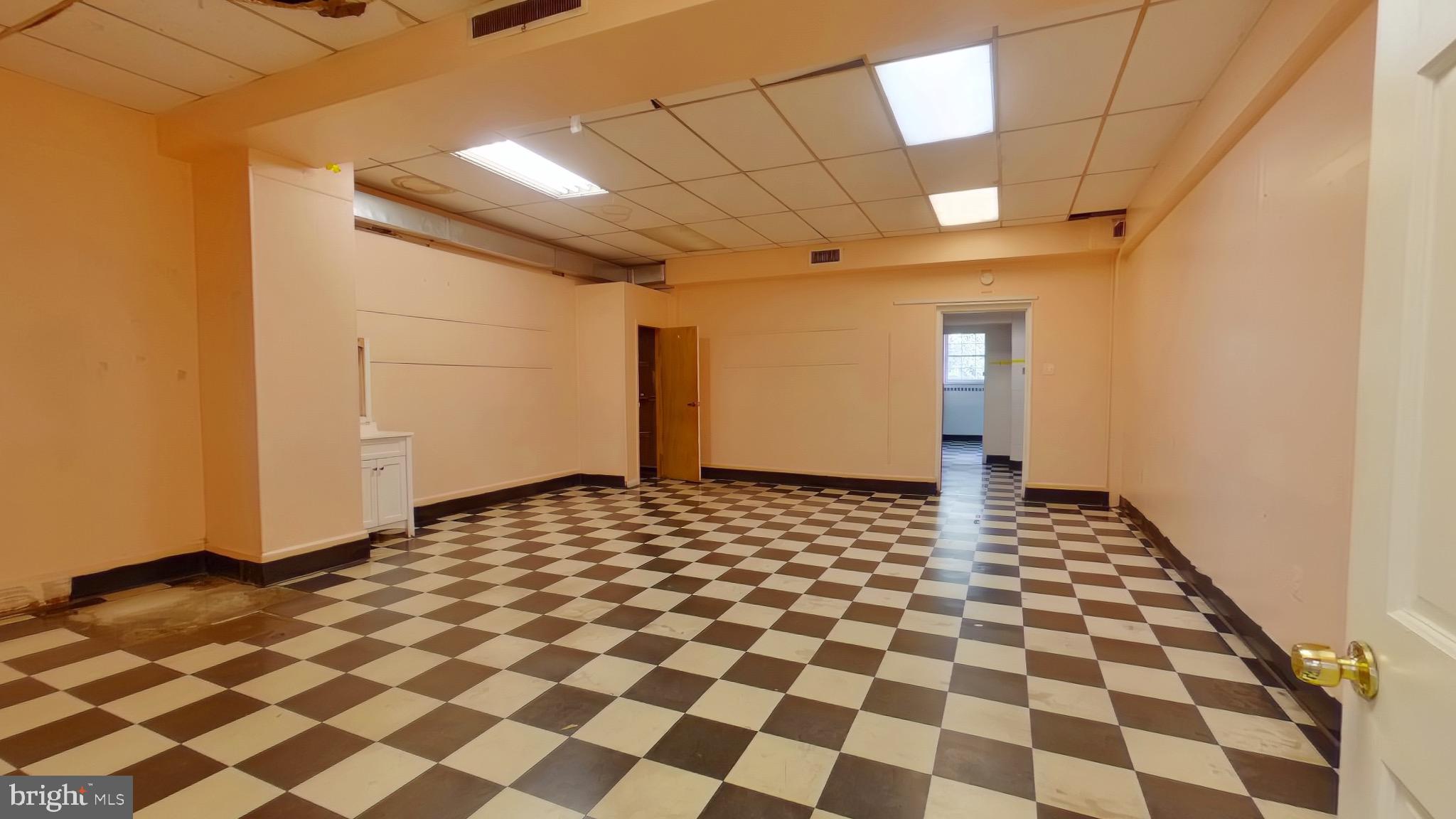 WYNNEFIELD - Commercial Sale