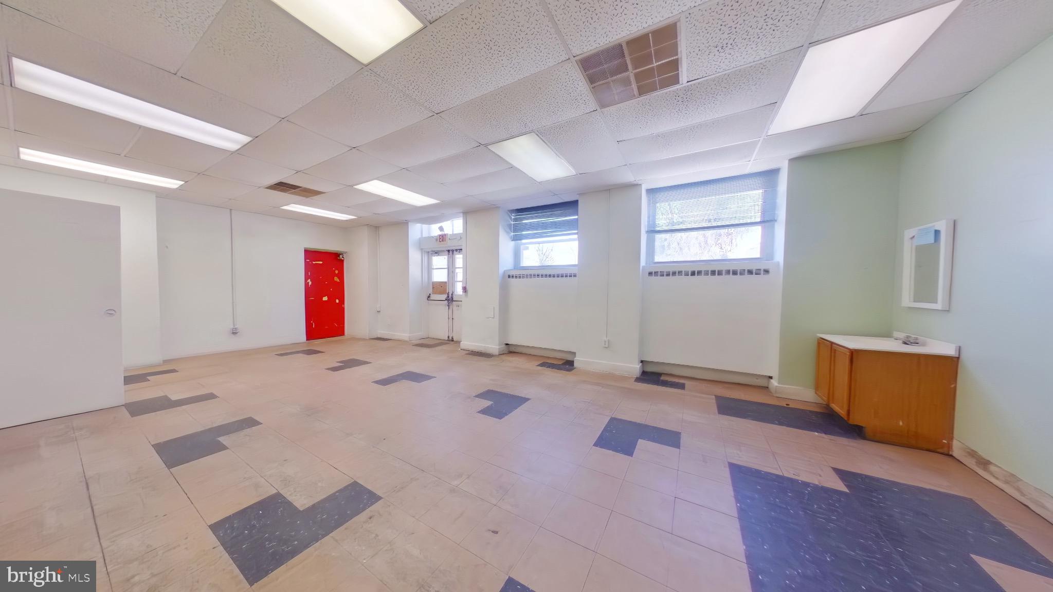 WYNNEFIELD - Commercial Sale