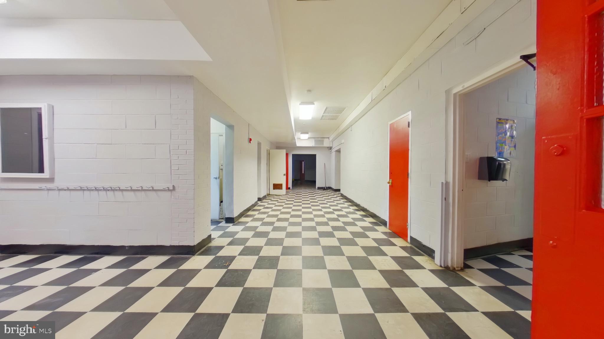 WYNNEFIELD - Commercial Sale