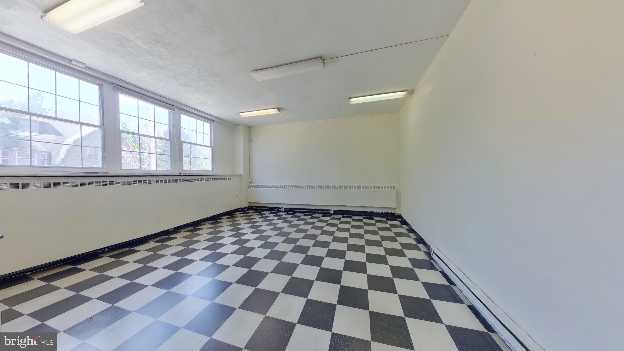 WYNNEFIELD - Commercial Sale